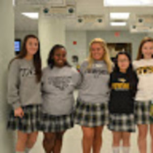 Meet your Posher, Kayla